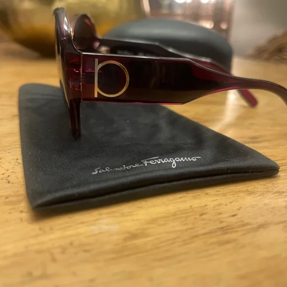 Salvatore Ferragamo SF942S Butterfly Sunglasses in Wine Caramel - Picture 10 of 15